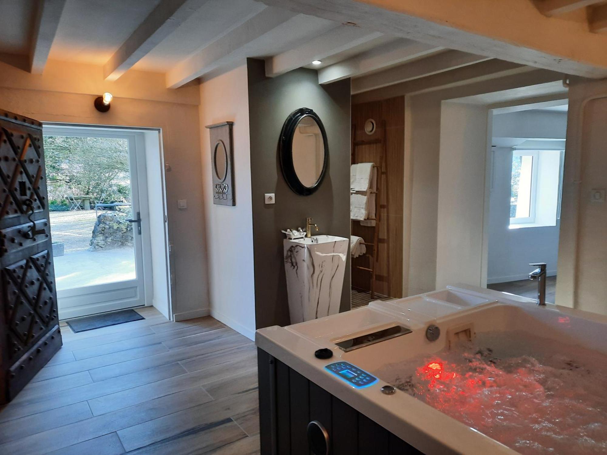 Charme Au Fil De L'Eau Otel Vendieres Dış mekan fotoğraf
