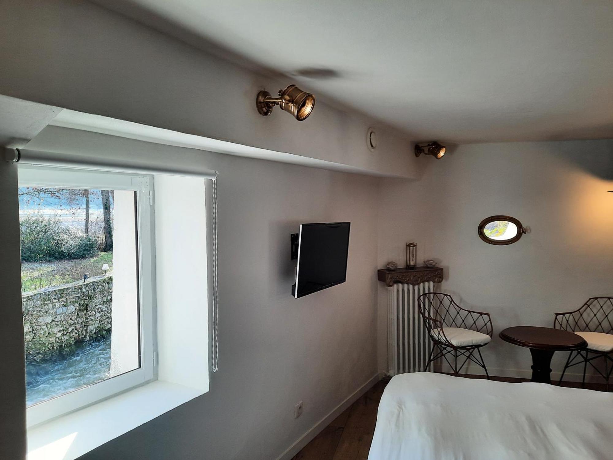 Charme Au Fil De L'Eau Otel Vendieres Dış mekan fotoğraf