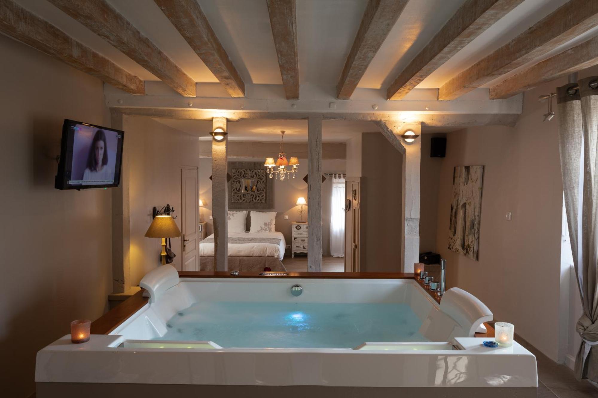 Charme Au Fil De L'Eau Otel Vendieres Dış mekan fotoğraf