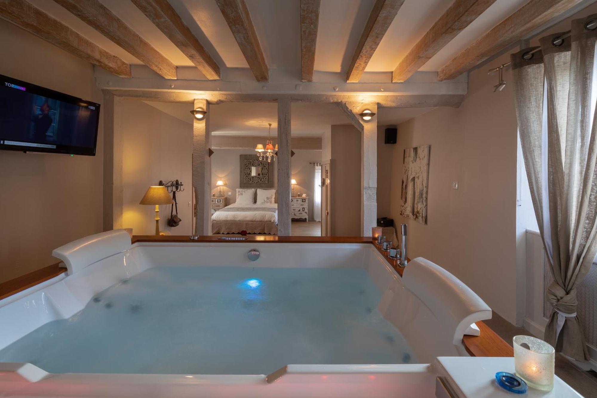 Charme Au Fil De L'Eau Otel Vendieres Dış mekan fotoğraf