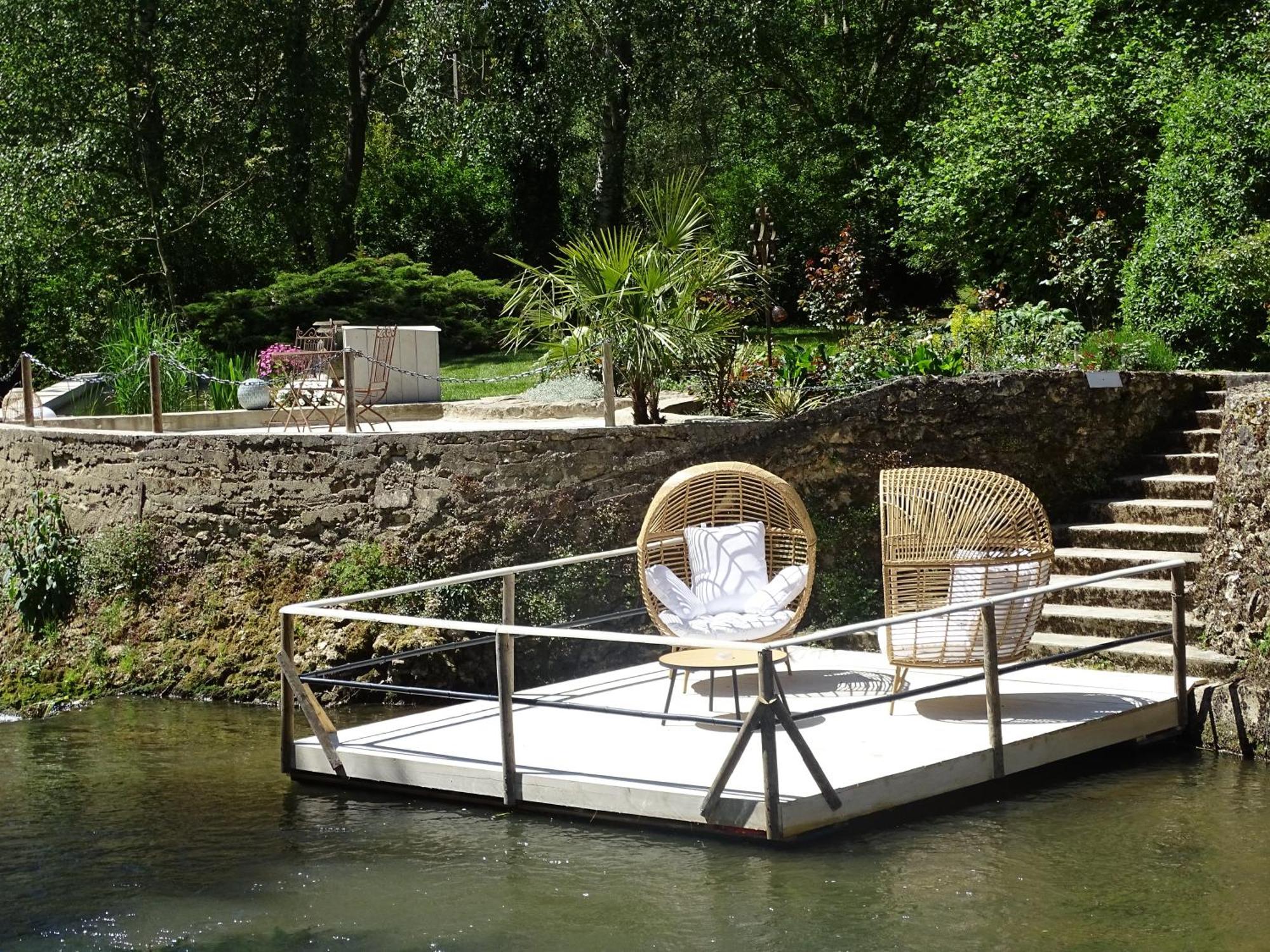 Charme Au Fil De L'Eau Otel Vendieres Dış mekan fotoğraf